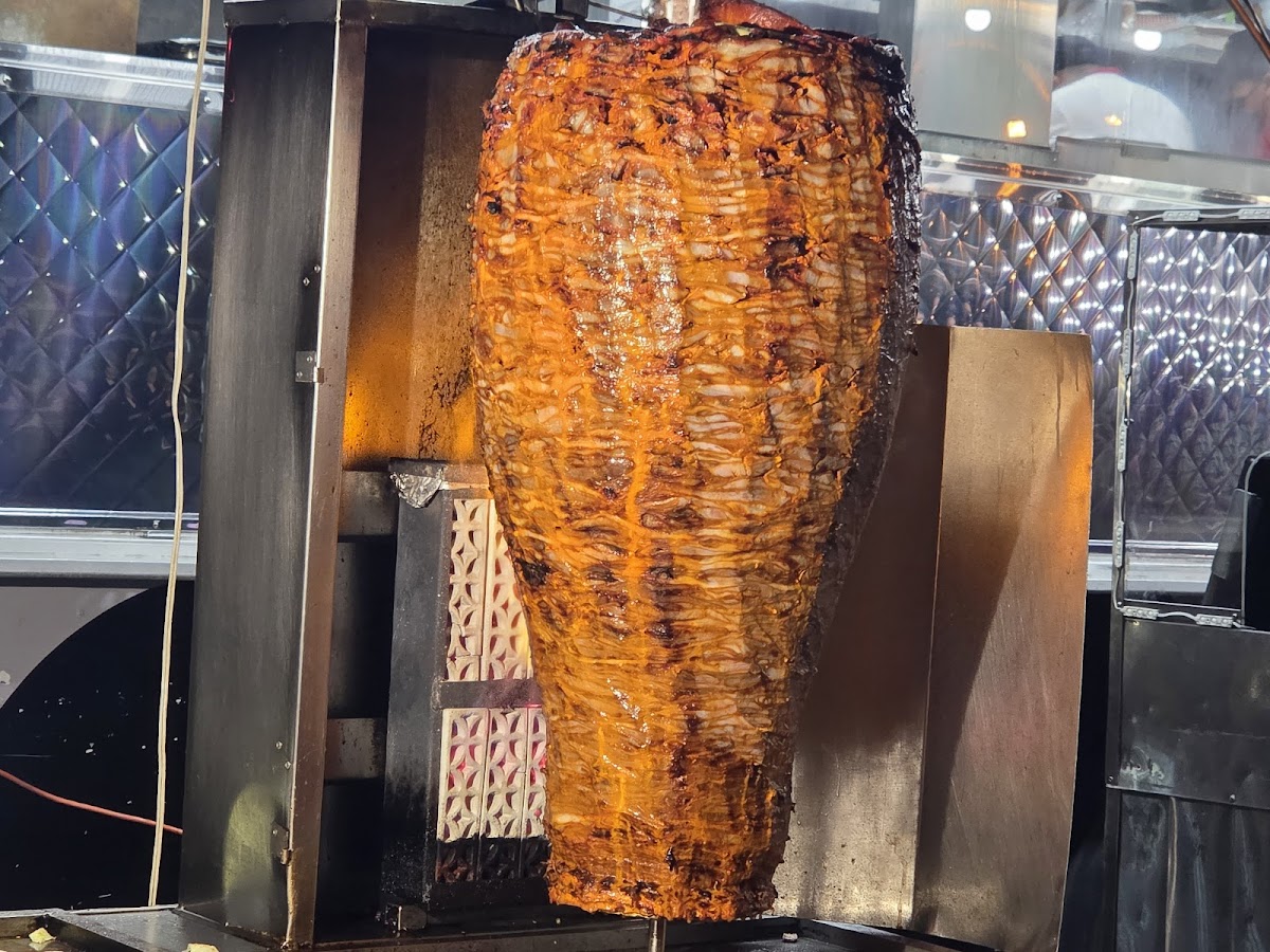 Leo's Tacos Truck — La Cienega